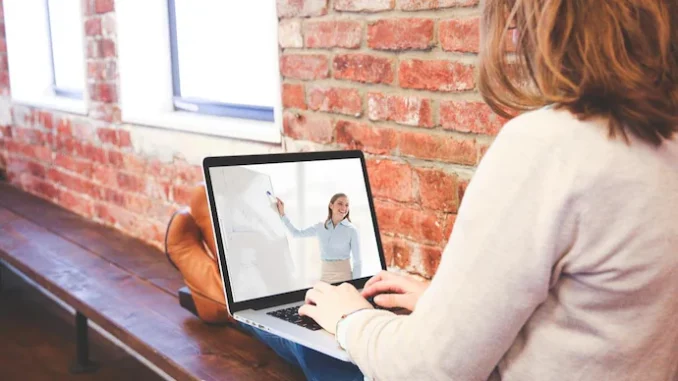 virtual-learning-5550480_1280_1200x768